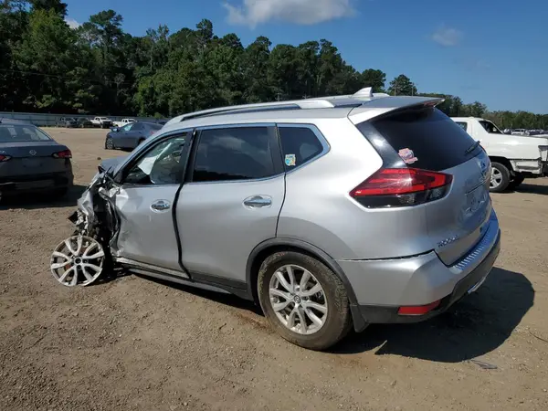 JN8AT2MV6HW281926 2017 NISSAN ROGUE - Image 2