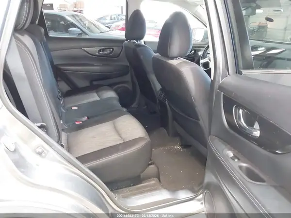 JN8AT2MV6HW282168 2017 NISSAN ROGUE - Image 8