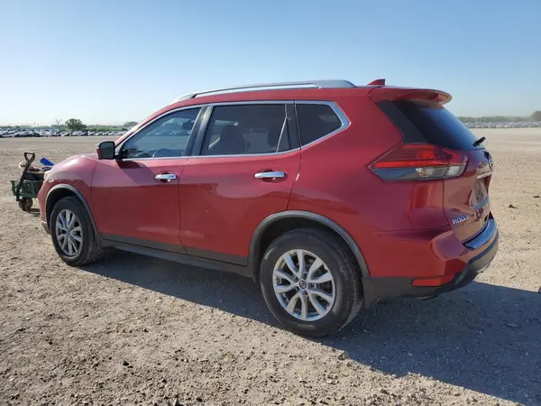 JN8AT2MV6HW282512 2017 NISSAN ROGUE - Image 2