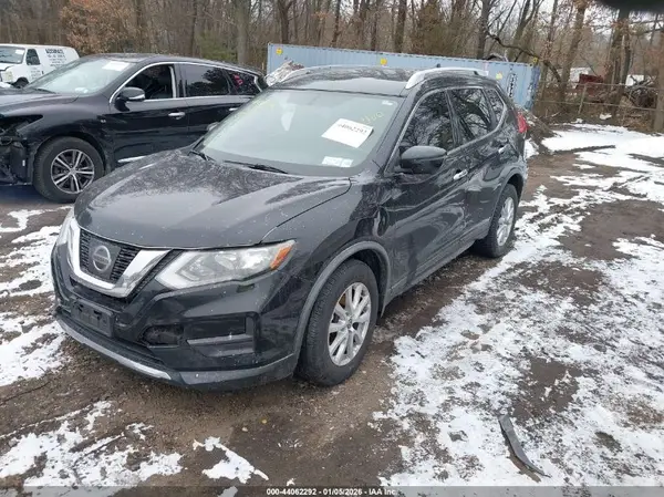 JN8AT2MV6HW283434 2017 NISSAN ROGUE - Image 2