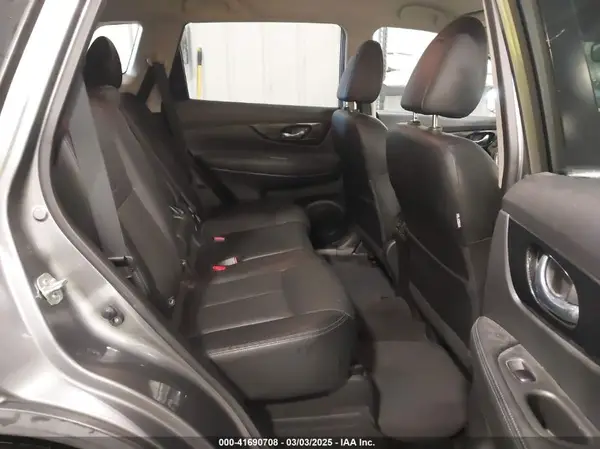 JN8AT2MV6HW284437 2017 NISSAN ROGUE - Image 8