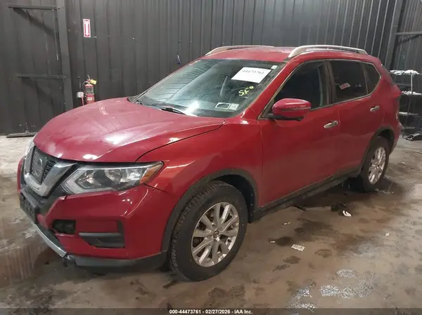 JN8AT2MV6HW284583 2017 NISSAN ROGUE - Image 2