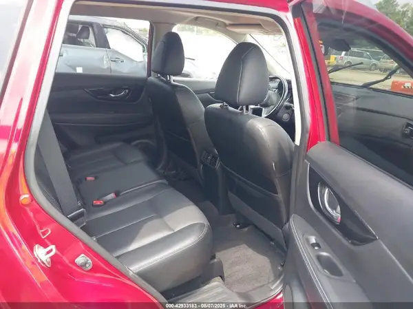 JN8AT2MV6HW285345 2017 NISSAN ROGUE - Image 8