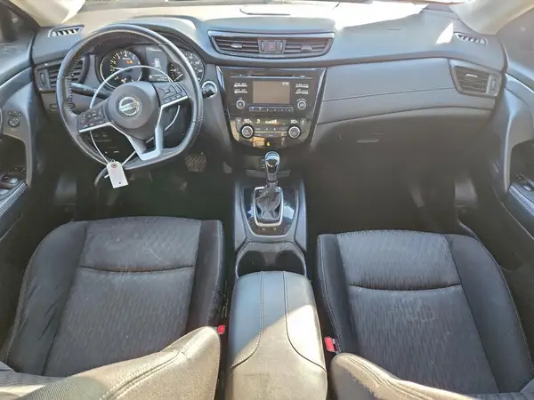 JN8AT2MV6HW285586 2017 NISSAN ROGUE - Image 8
