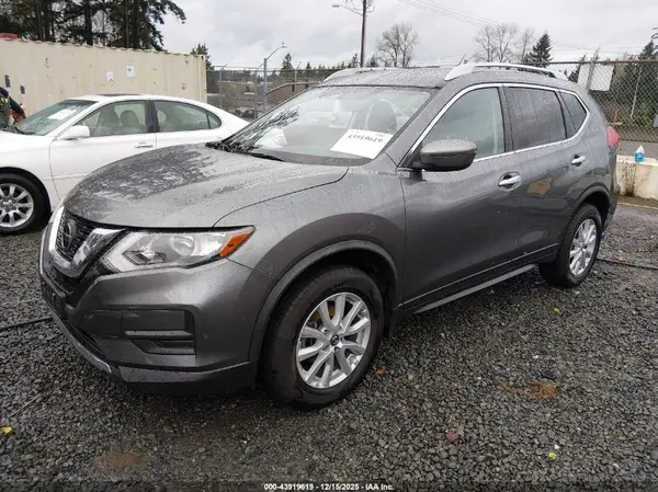 JN8AT2MV6JW300223 2018 NISSAN ROGUE - Image 2