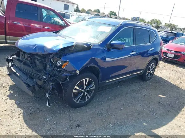 JN8AT2MV6JW301405 2018 NISSAN ROGUE - Image 2