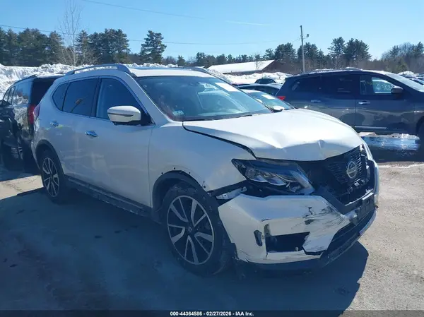 JN8AT2MV6JW301954 2018 NISSAN ROGUE - Image 1