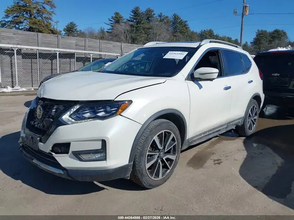 JN8AT2MV6JW301954 2018 NISSAN ROGUE - Image 2