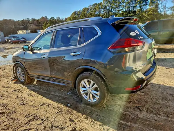 JN8AT2MV6JW305826 2018 NISSAN ROGUE - Image 2