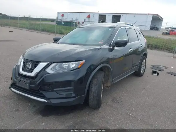 JN8AT2MV6JW305910 2018 NISSAN ROGUE - Image 2