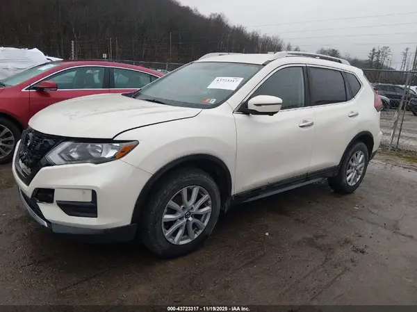 JN8AT2MV6JW306989 2018 NISSAN ROGUE - Image 2