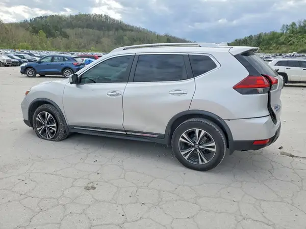 JN8AT2MV6JW308290 2018 NISSAN ROGUE - Image 2