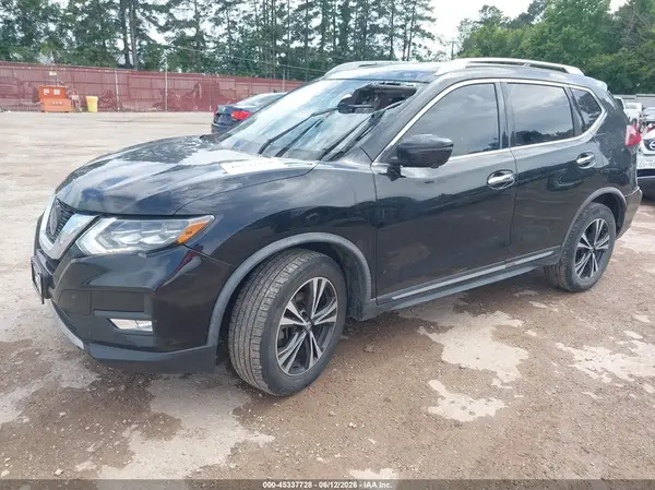 JN8AT2MV6JW309116 2018 NISSAN ROGUE - Image 2