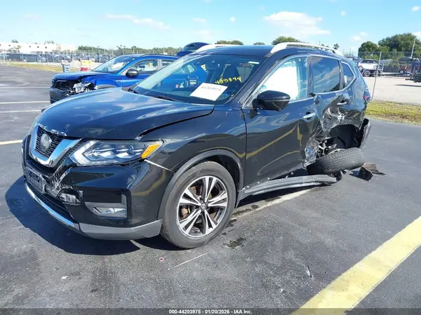 JN8AT2MV6JW309682 2018 NISSAN ROGUE - Image 2