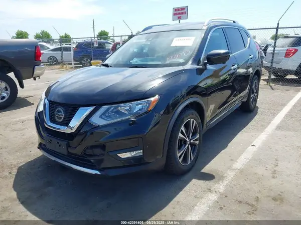 JN8AT2MV6JW310301 2018 NISSAN ROGUE - Image 2