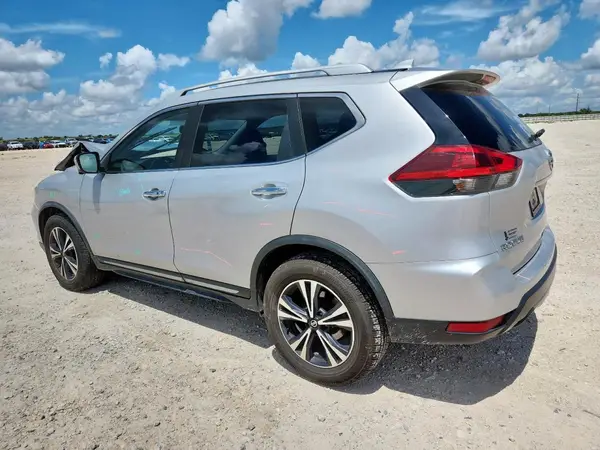 JN8AT2MV6JW318351 2018 NISSAN ROGUE - Image 2
