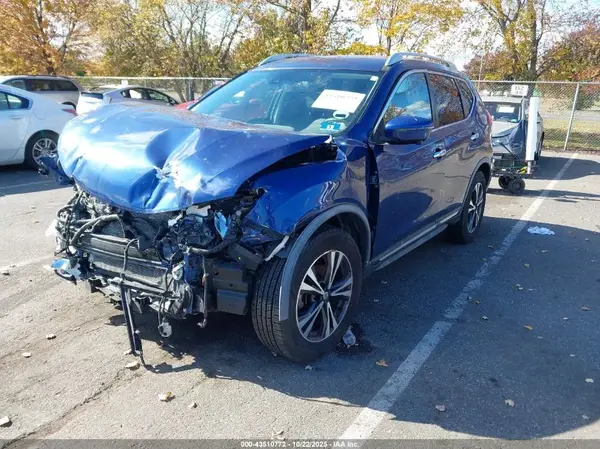 JN8AT2MV6JW319208 2018 NISSAN ROGUE - Image 2