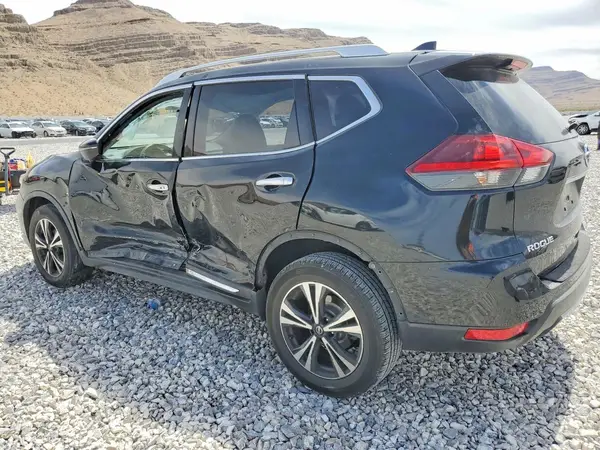 JN8AT2MV6JW319466 2018 NISSAN ROGUE - Image 2