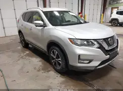 JN8AT2MV6JW321511 2018 NISSAN ROGUE