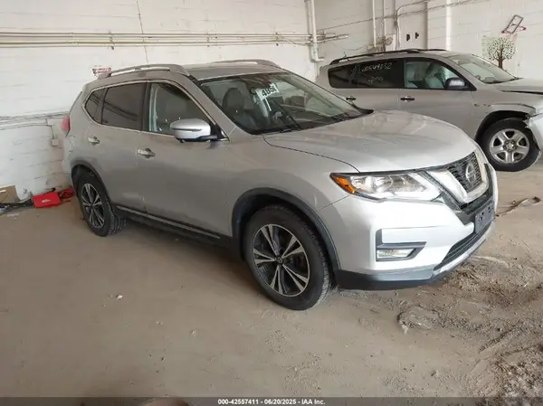 JN8AT2MV6JW322349 2018 NISSAN ROGUE - Image 1
