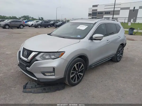 JN8AT2MV6JW323498 2018 NISSAN ROGUE - Image 2
