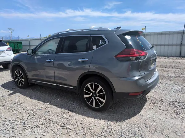 JN8AT2MV6JW323971 2018 NISSAN ROGUE - Image 2