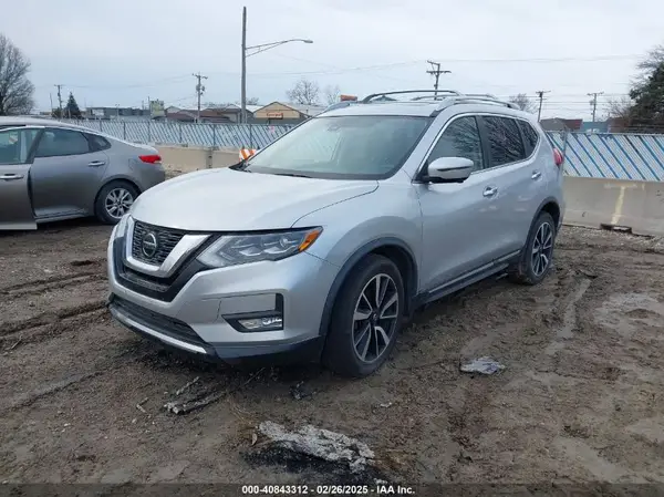 JN8AT2MV6JW325963 2018 NISSAN ROGUE - Image 2