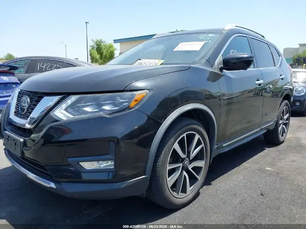 JN8AT2MV6JW327096 2018 NISSAN ROGUE - Image 2