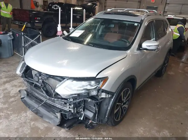 JN8AT2MV6JW328412 2018 NISSAN ROGUE - Image 2