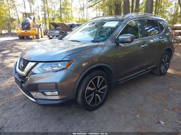 JN8AT2MV6JW330032 2018 NISSAN ROGUE - Image 2