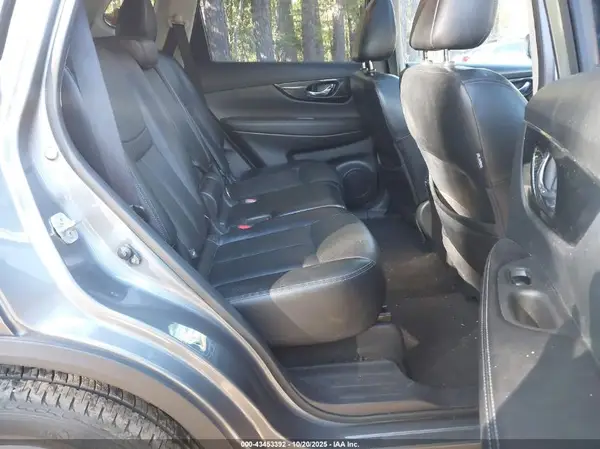 JN8AT2MV6JW330032 2018 NISSAN ROGUE - Image 8