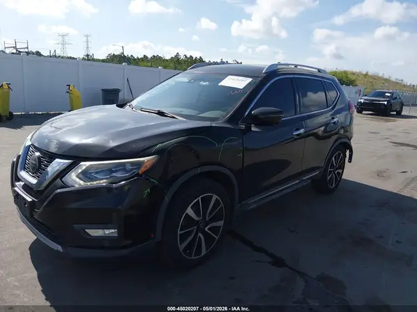 JN8AT2MV6JW330127 2018 NISSAN ROGUE - Image 2