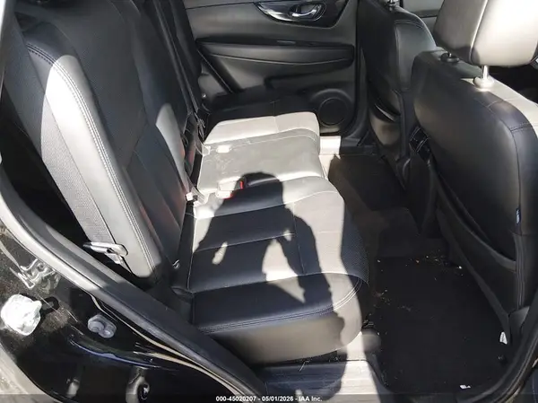 JN8AT2MV6JW330127 2018 NISSAN ROGUE - Image 8
