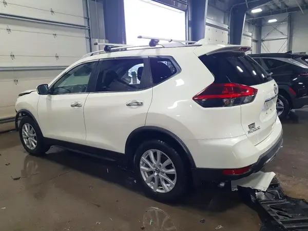JN8AT2MV6JW330404 2018 NISSAN ROGUE - Image 2