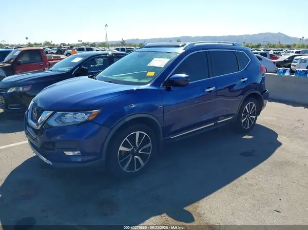JN8AT2MV6JW341905 2018 NISSAN ROGUE - Image 2