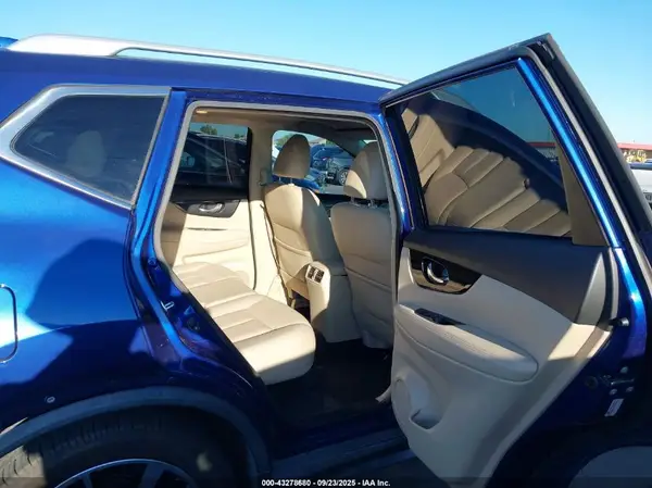 JN8AT2MV6JW341905 2018 NISSAN ROGUE - Image 8
