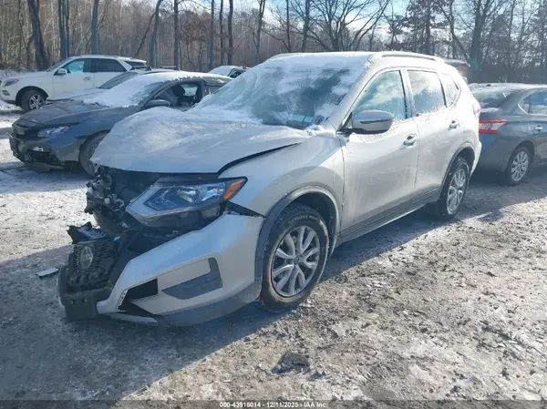 JN8AT2MV6JW346800 2018 NISSAN ROGUE - Image 2