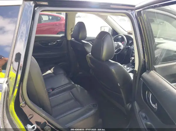 JN8AT2MV6JW348384 2018 NISSAN ROGUE - Image 8