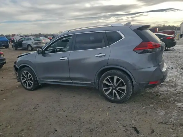JN8AT2MV6JW352175 2018 NISSAN ROGUE - Image 2