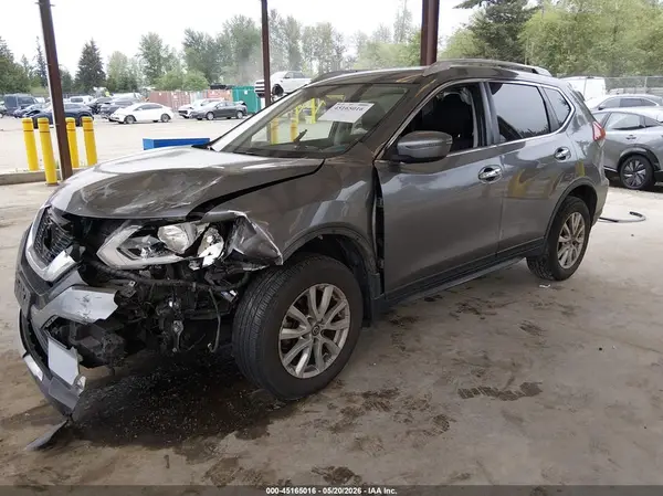 JN8AT2MV6JW352533 2018 NISSAN ROGUE - Image 2