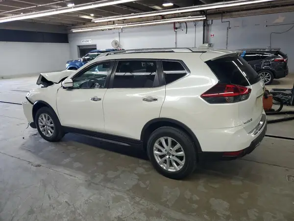 JN8AT2MV6JW352953 2018 NISSAN ROGUE - Image 2