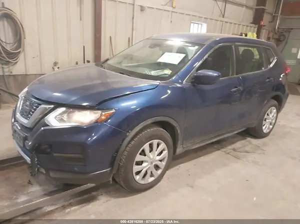 JN8AT2MV6KW371830 2019 NISSAN ROGUE - Image 2