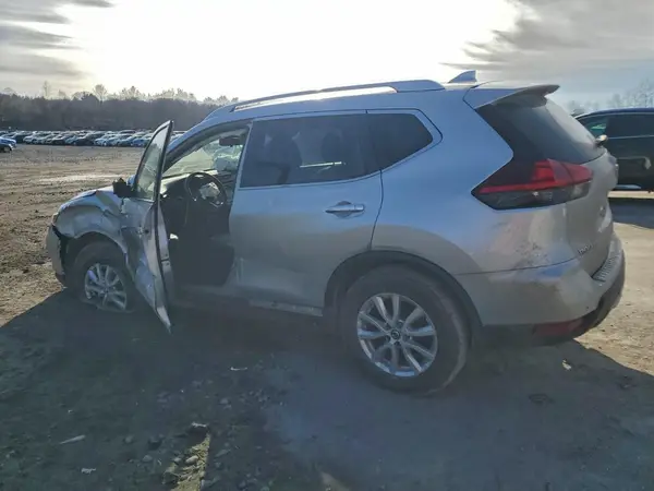 JN8AT2MV6KW372895 2019 NISSAN ROGUE - Image 2