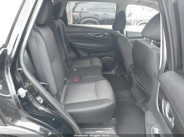 JN8AT2MV6KW374985 2019 NISSAN ROGUE - Image 8