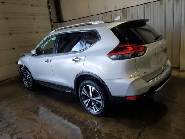 JN8AT2MV6KW375814 2019 NISSAN ROGUE - Image 2