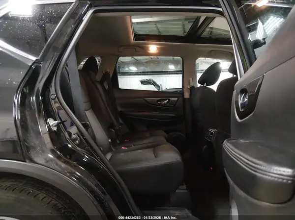 JN8AT2MV6KW377580 2019 NISSAN ROGUE - Image 8
