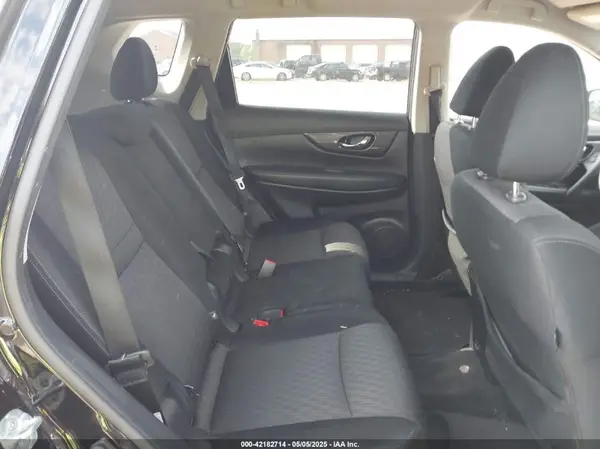 JN8AT2MV6KW379829 2019 NISSAN ROGUE - Image 8