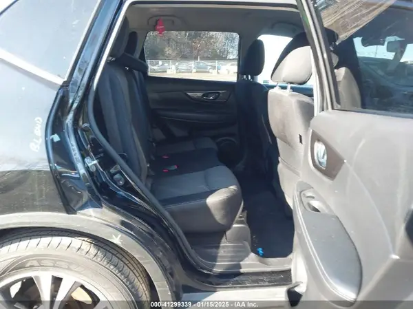 JN8AT2MV6KW380351 2019 NISSAN ROGUE - Image 8