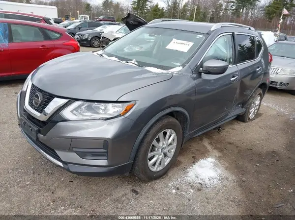 JN8AT2MV6KW380477 2019 NISSAN ROGUE - Image 2