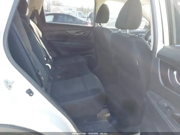 JN8AT2MV6KW381158 2019 NISSAN ROGUE - Image 8